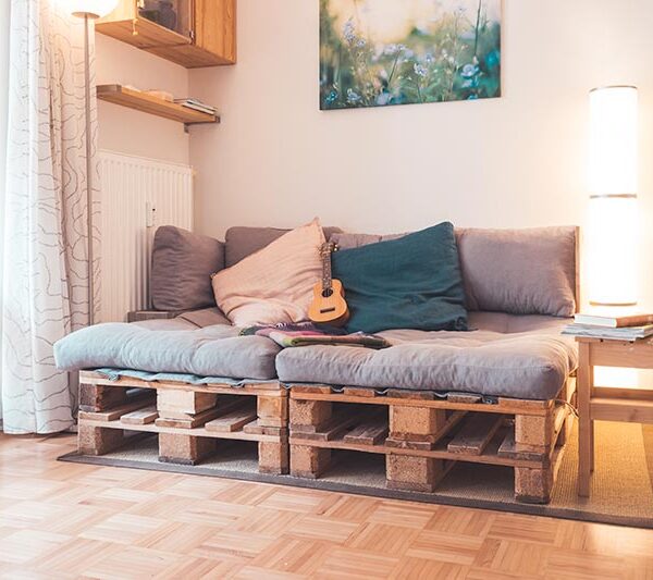 Pourquoi choisir un canapé en palette pour votre intérieur ?