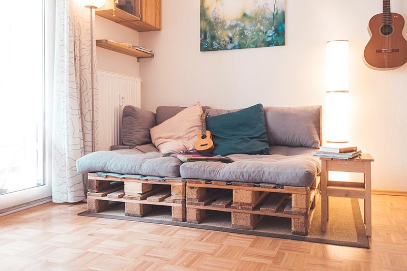 Pourquoi choisir un canapé en palette pour votre intérieur ?